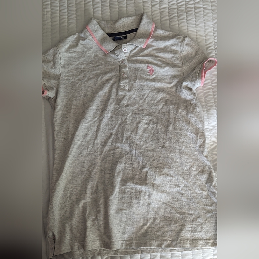 Light grey and baby pink polo Ralph Lauren Size:Small